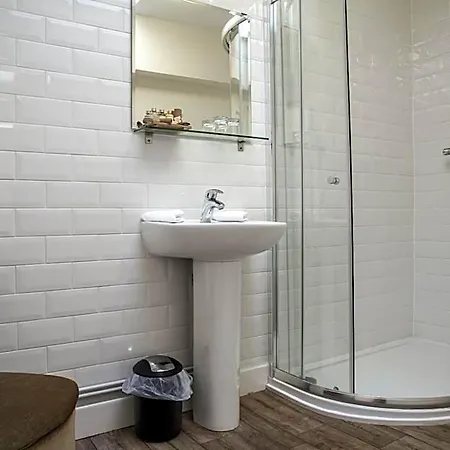Craven Heifer, Stainforth 4* Skipton